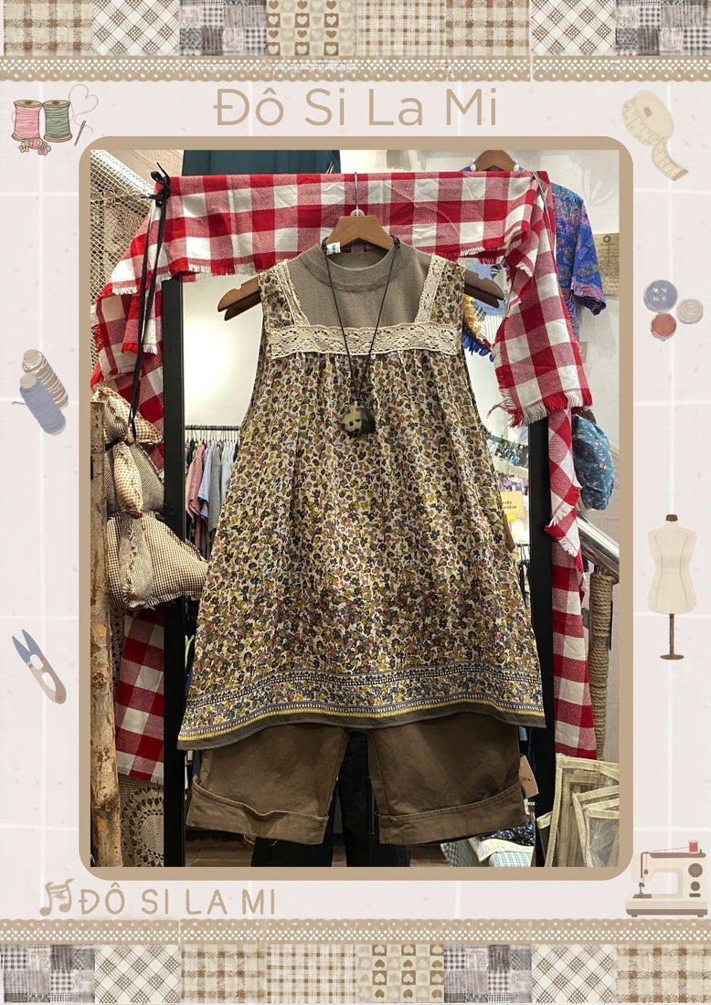 Áo yếm họa tiết hoa nhỏ xanh rêu vàng phối quần lửng nâu
